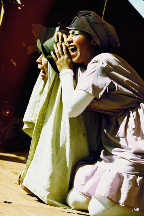 AÑO 1982 - COLOR - VIDA CAMPESINA EN PARAGUAY (JOSÉ MARÍA BLANCH)